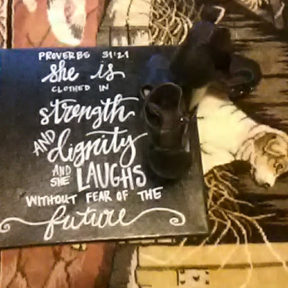 Shoes - Picture 6 of 6